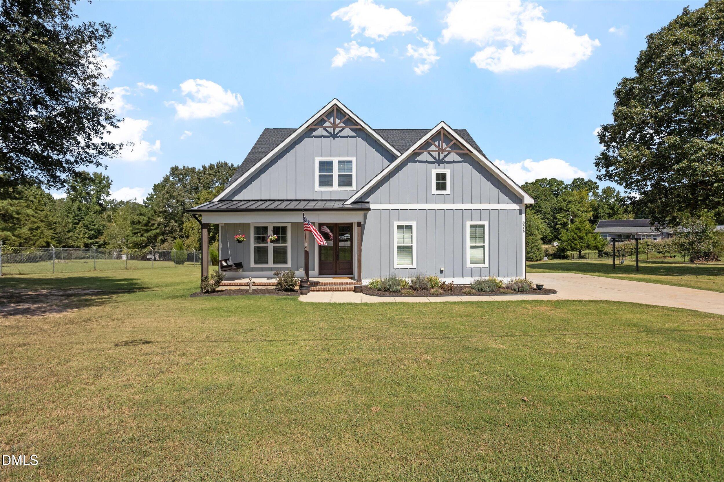625 Rand Road Property Photo 1