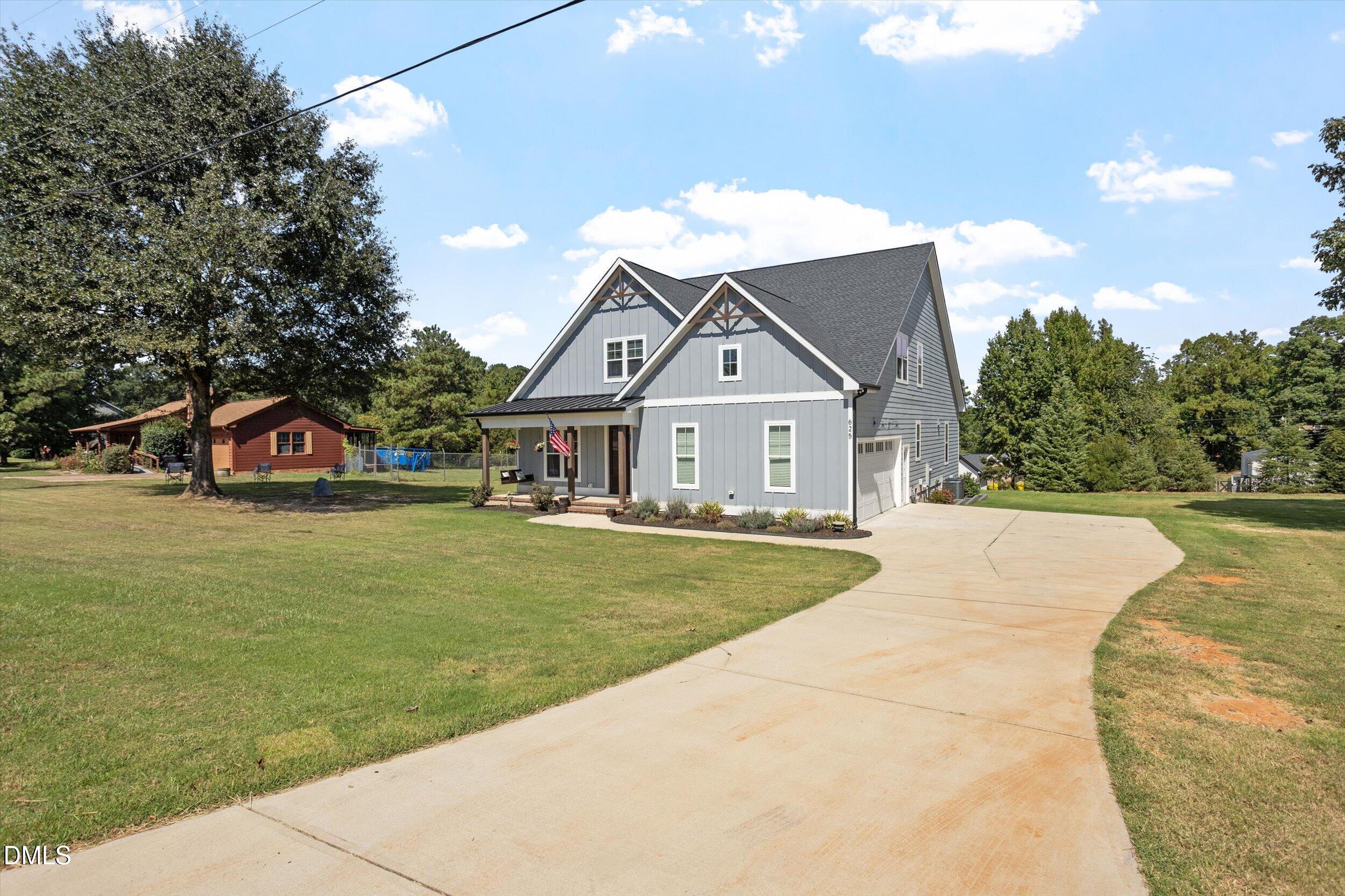 625 Rand Road Property Photo 4