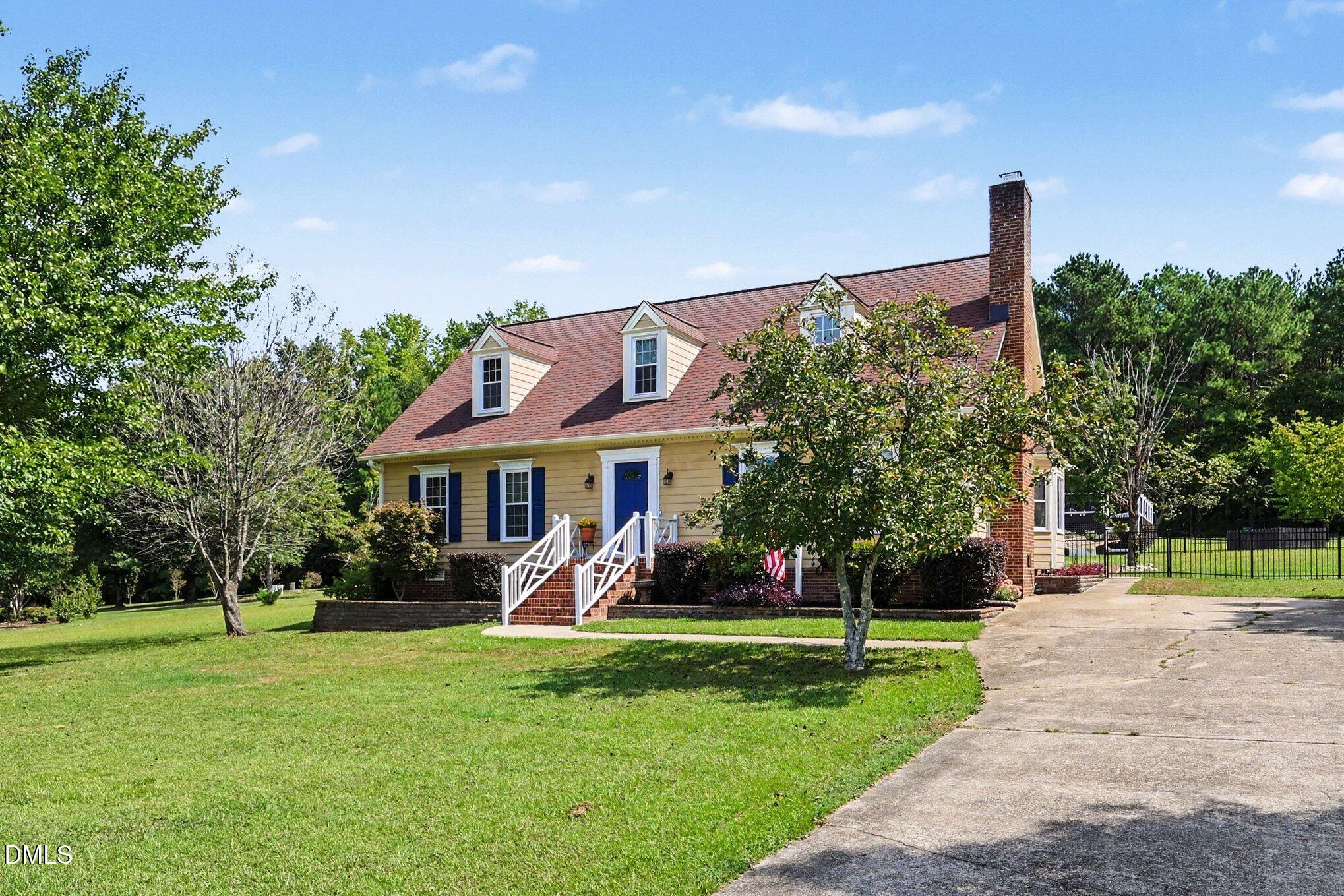 1628 Colston Crossing Property Photo 2