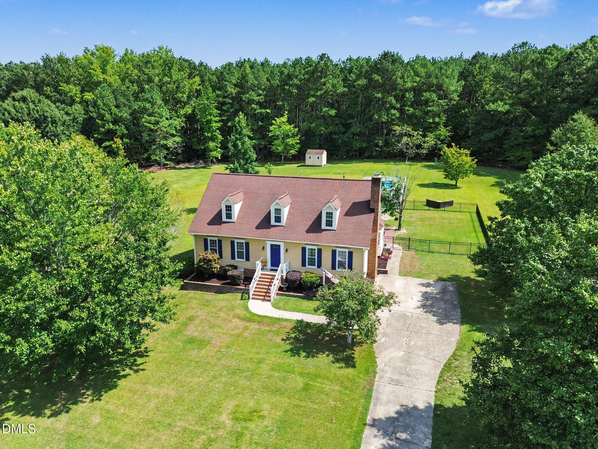 1628 Colston Crossing Property Photo 3