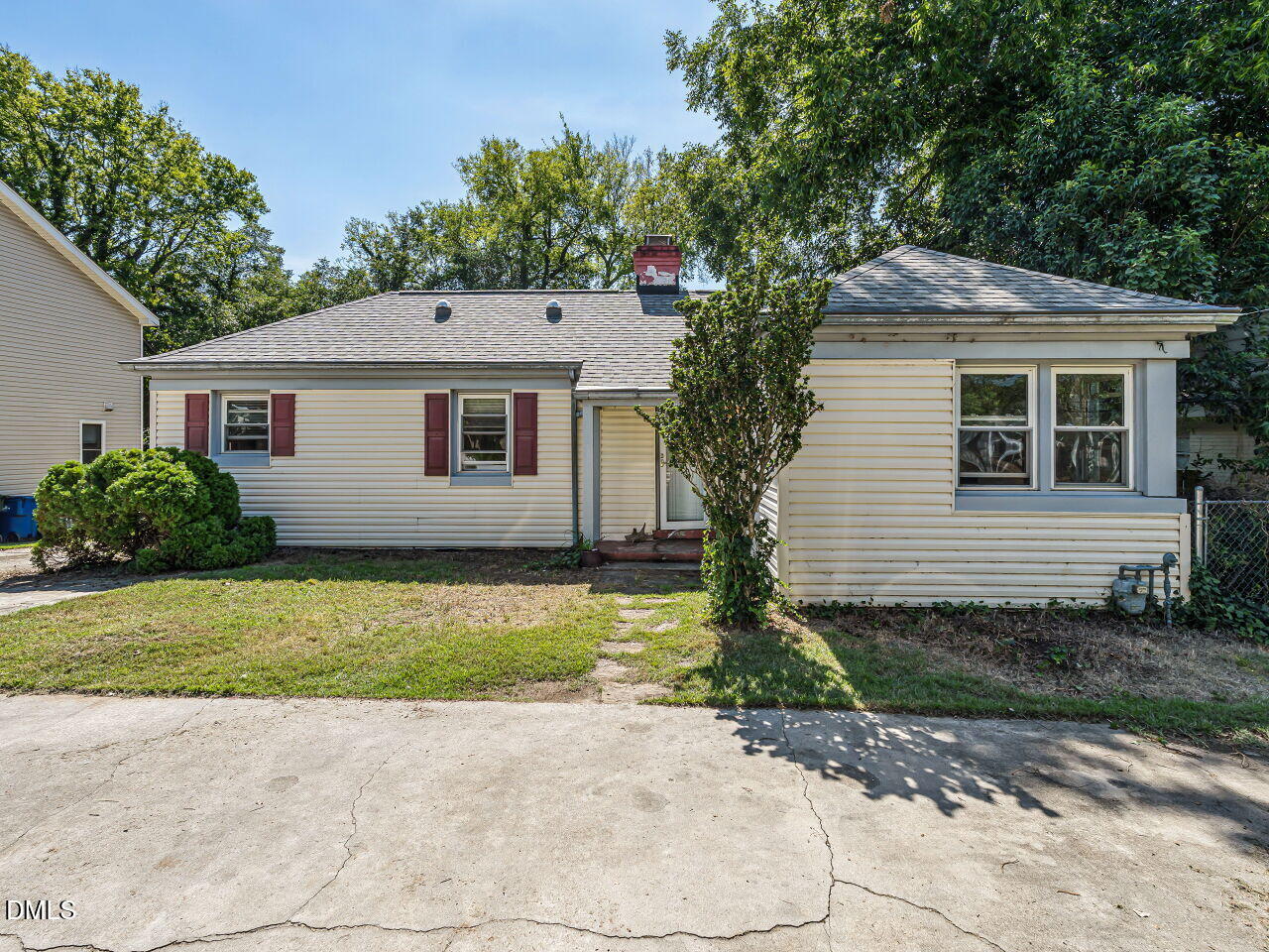 730 E Whitaker Mill Road Property Photo 2