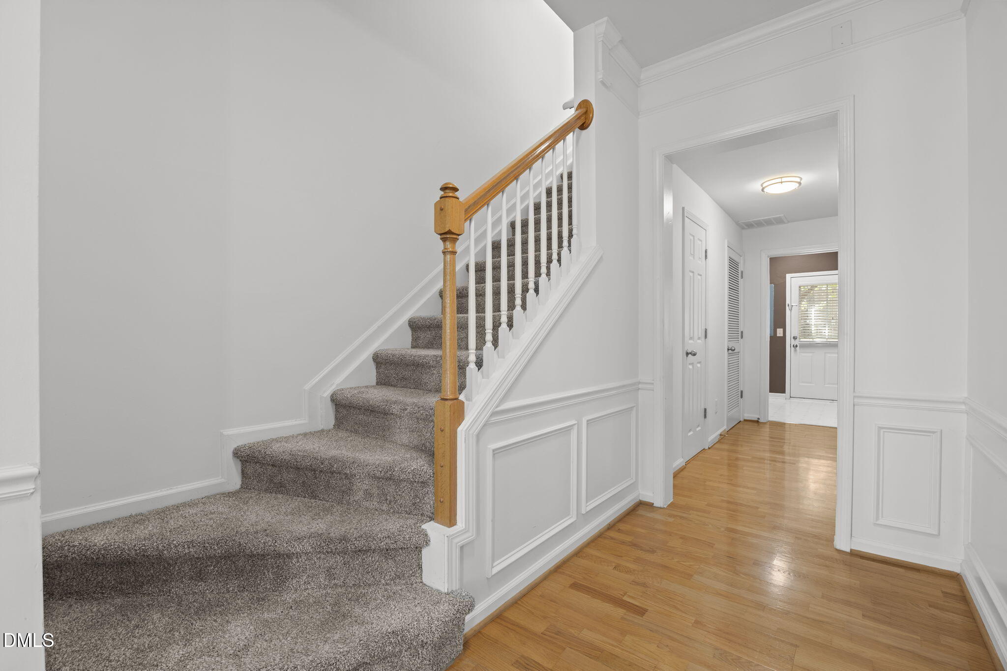 5537 Red Robin Road Property Photo 5
