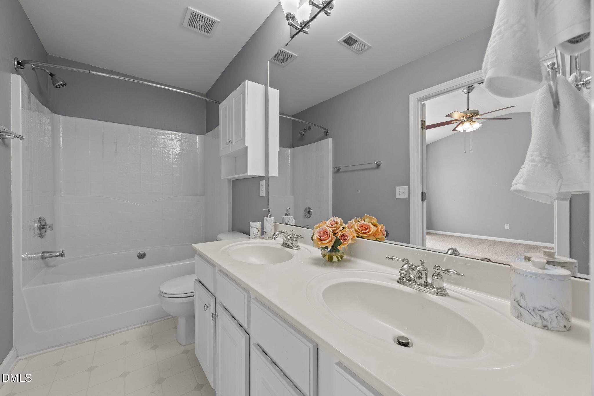 5537 Red Robin Road Property Photo 15