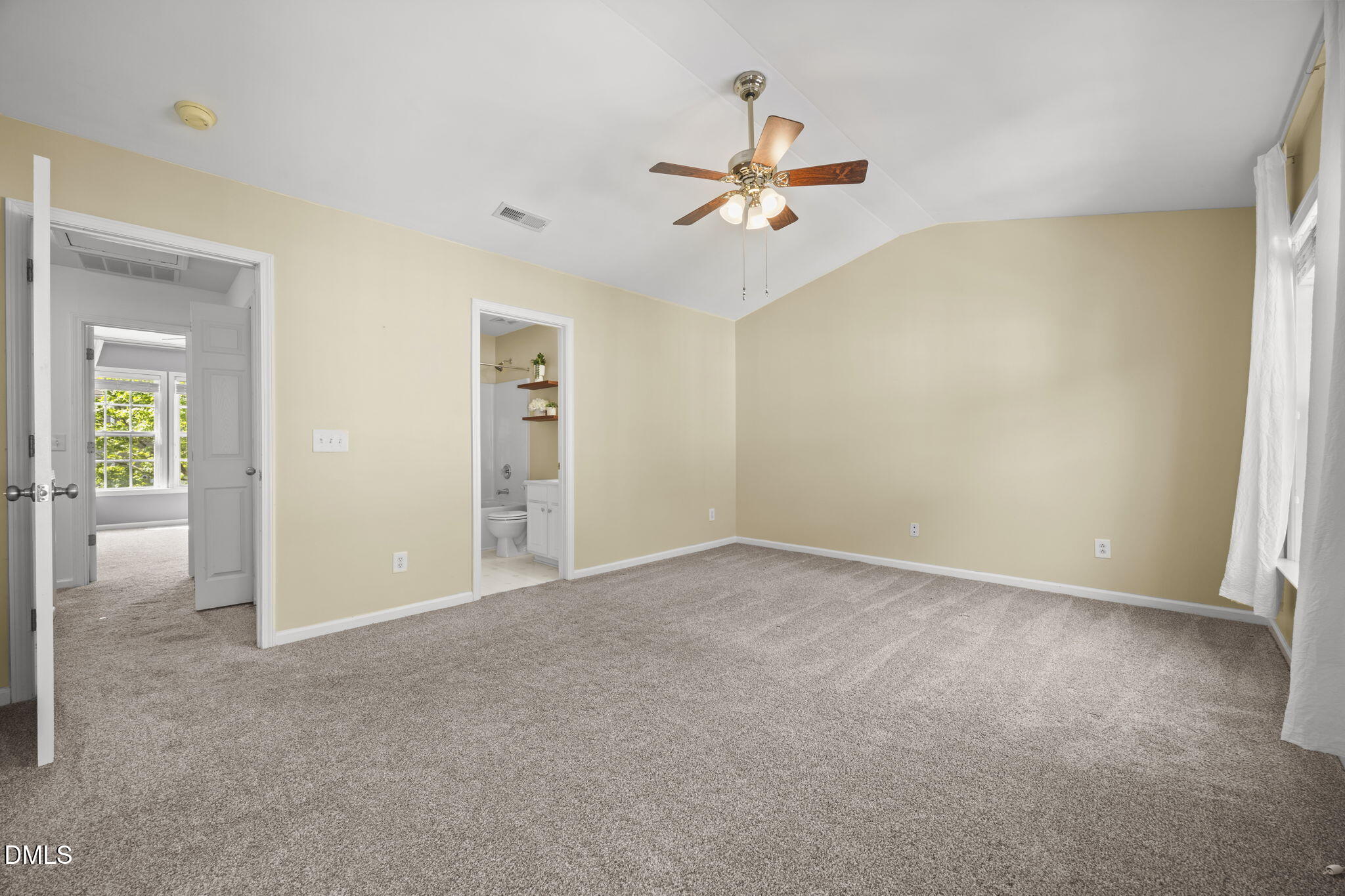 5537 Red Robin Road Property Photo 17