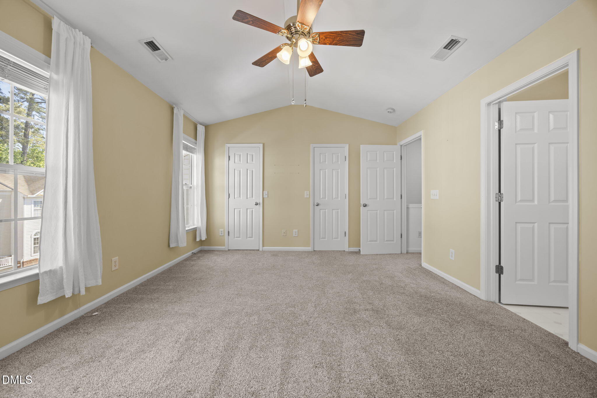 5537 Red Robin Road Property Photo 19