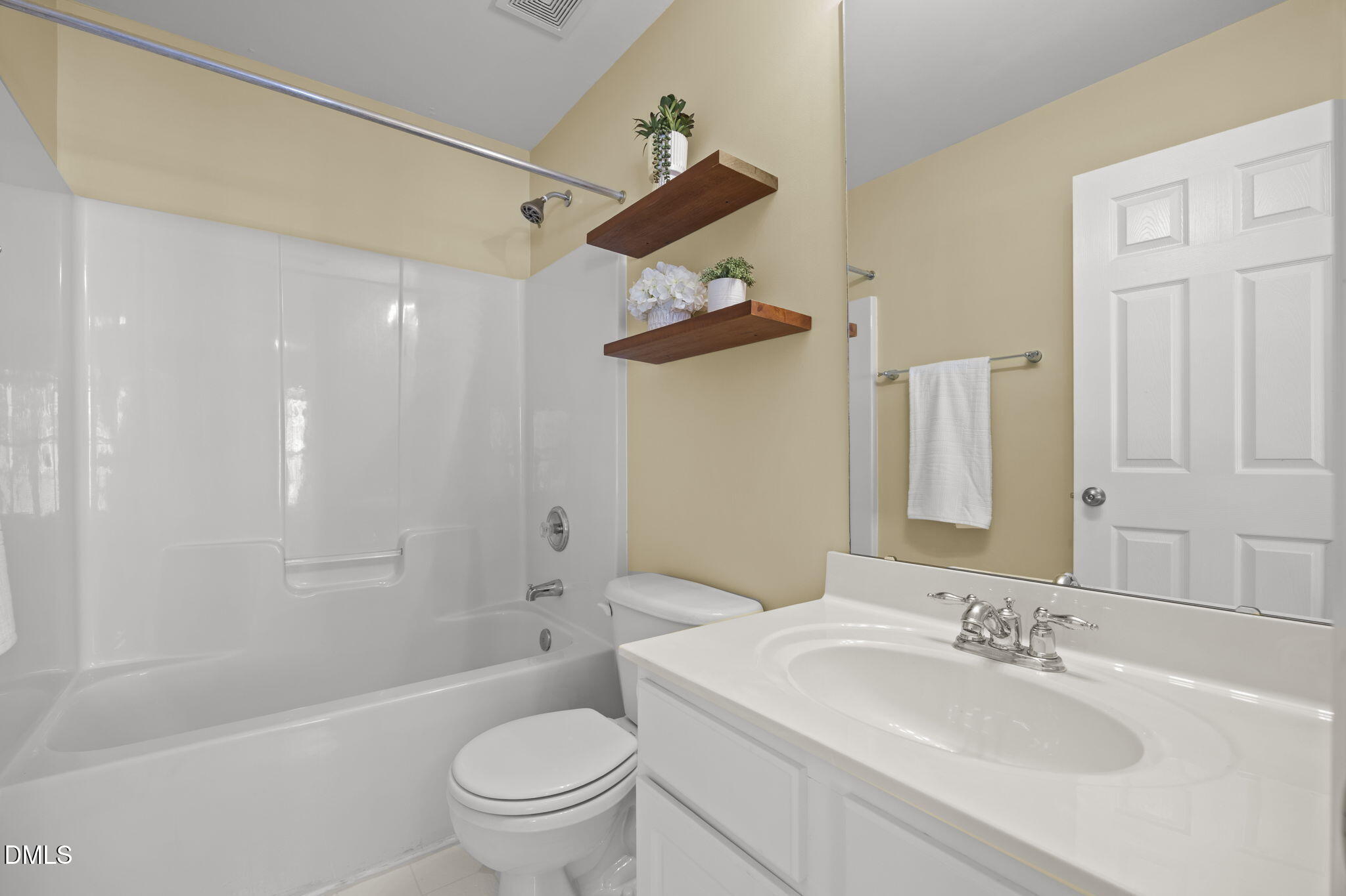 5537 Red Robin Road Property Photo 20