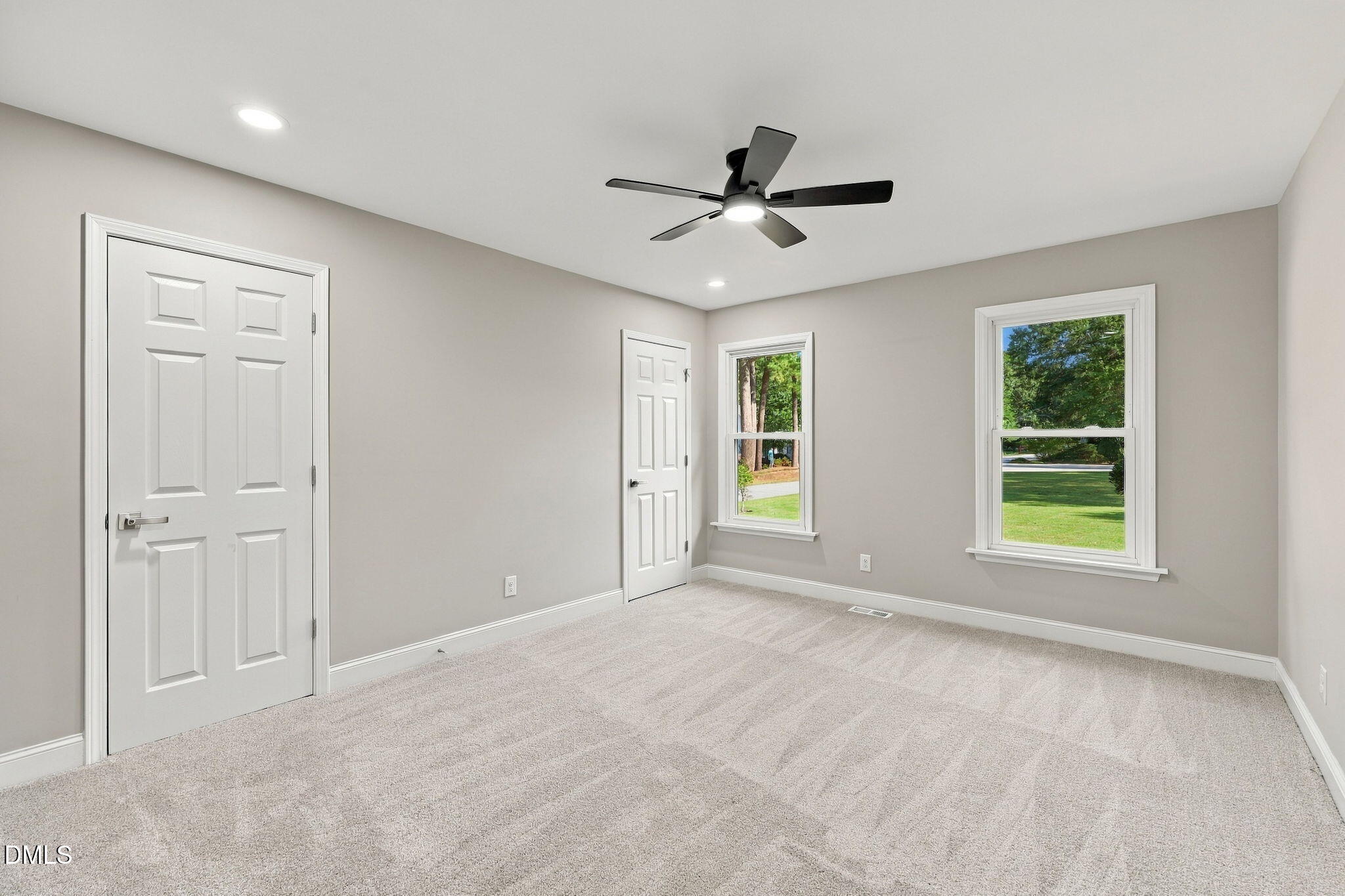 115 Meadowglades Lane Property Photo 23