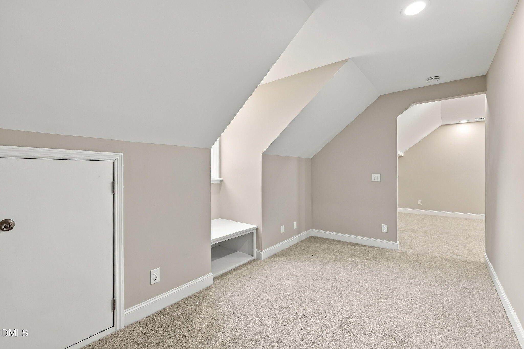 115 Meadowglades Lane Property Photo 28