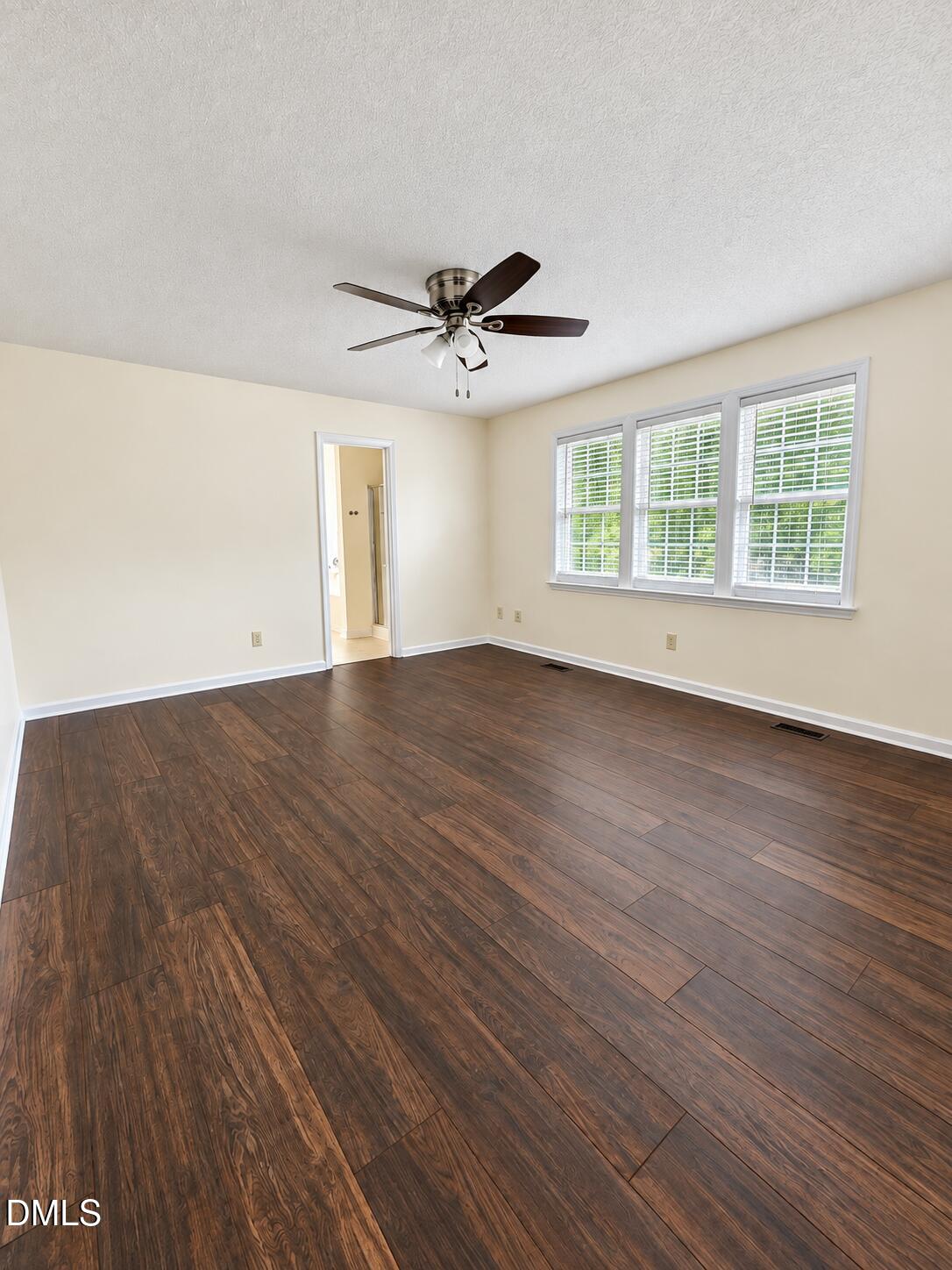 1025 Feldmen Drive Property Photo 8