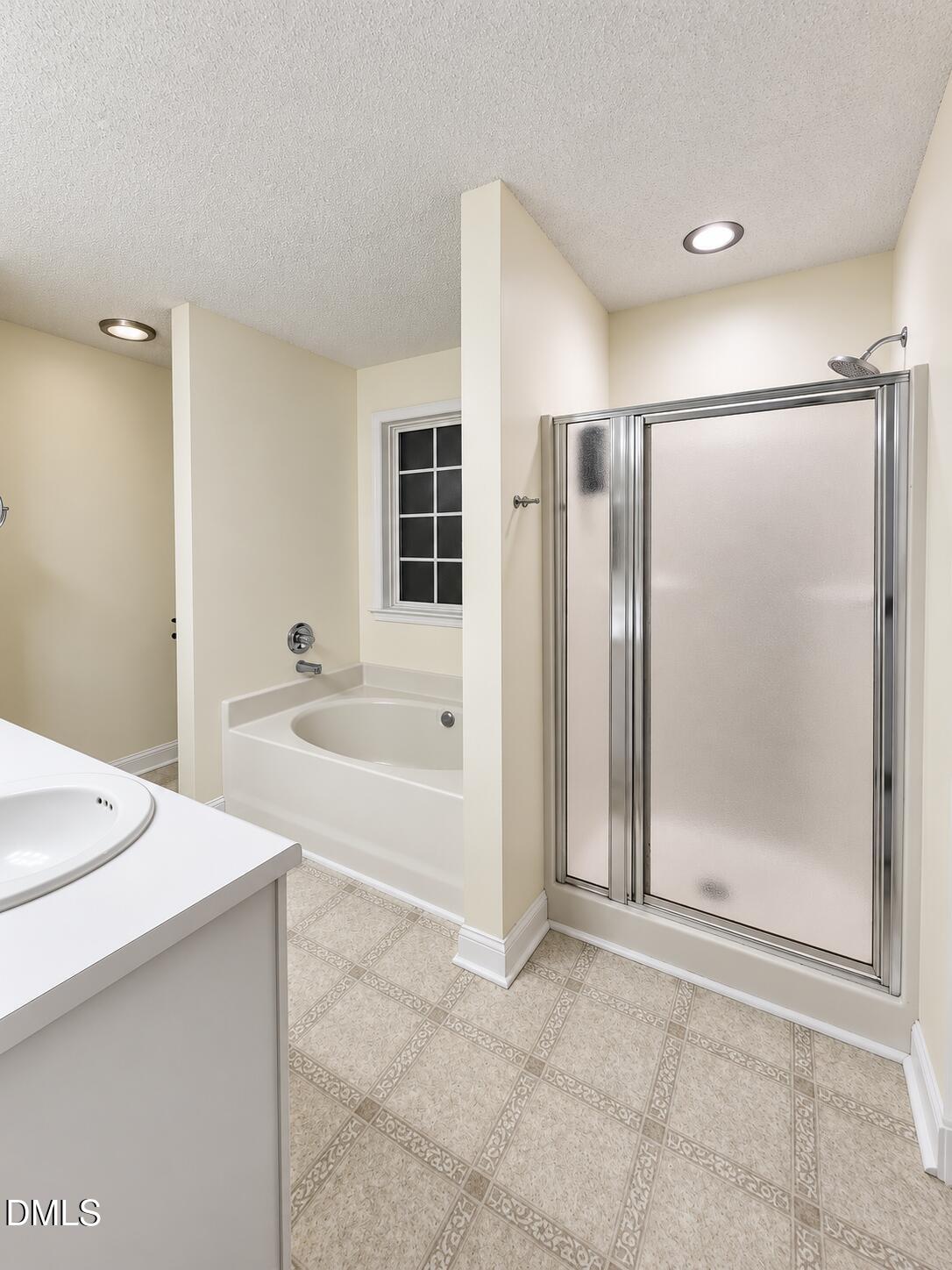 1025 Feldmen Drive Property Photo 13