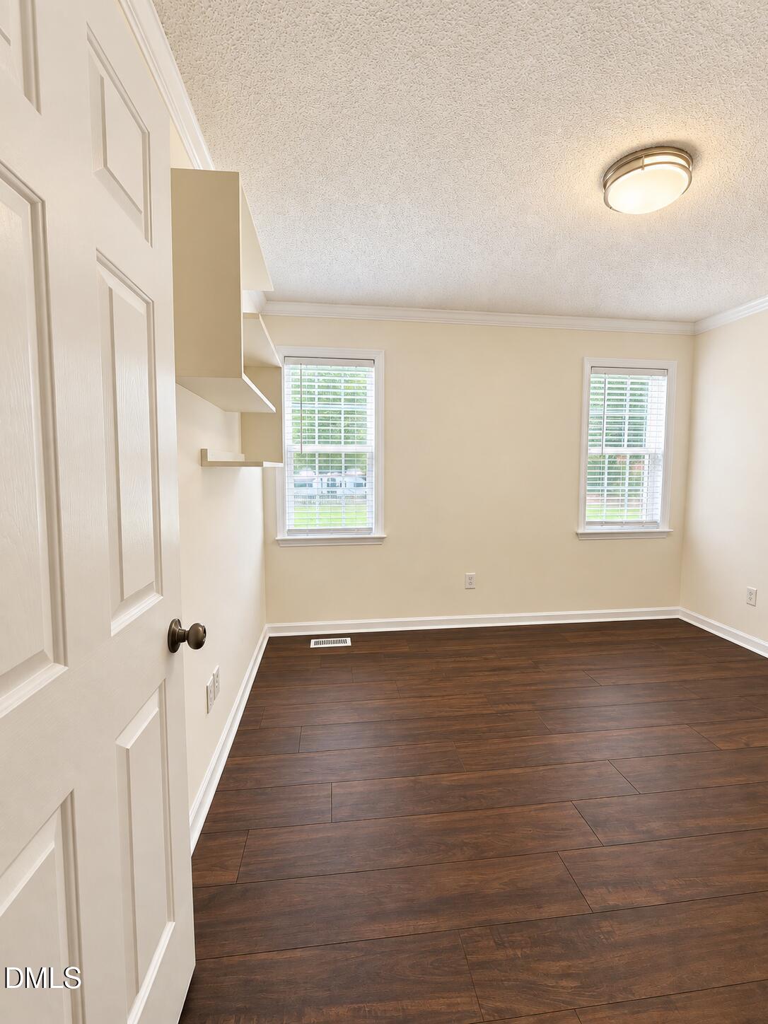 1025 Feldmen Drive Property Photo 16