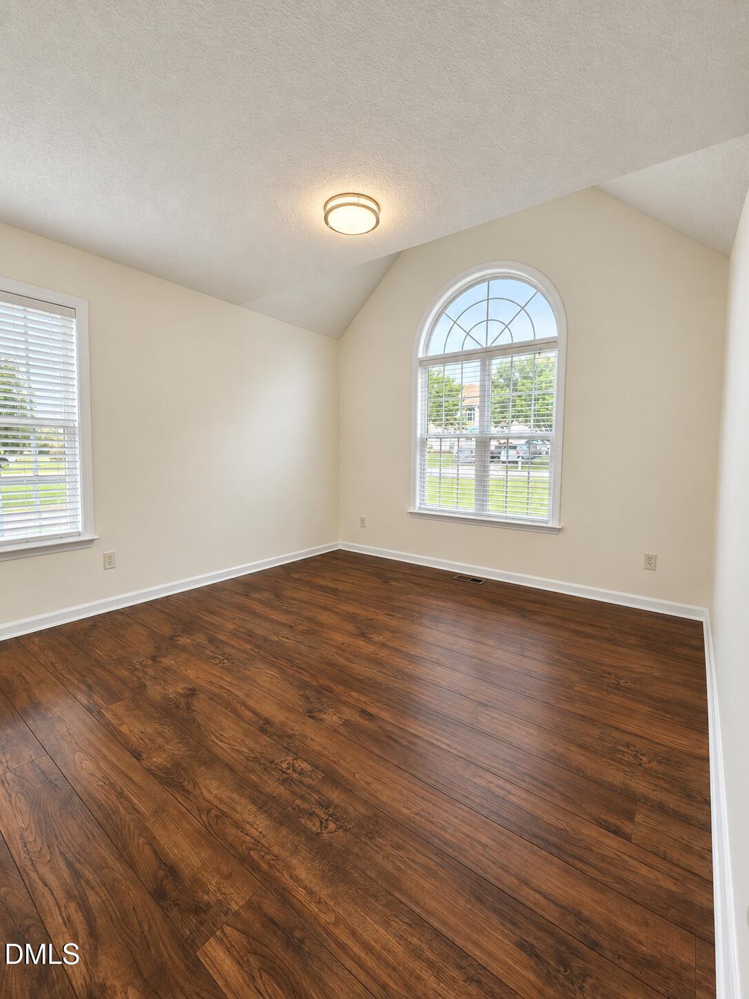 1025 Feldmen Drive Property Photo 19