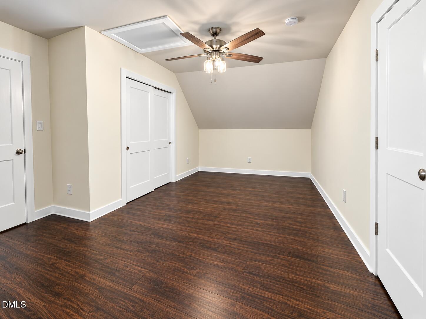 1025 Feldmen Drive Property Photo 22