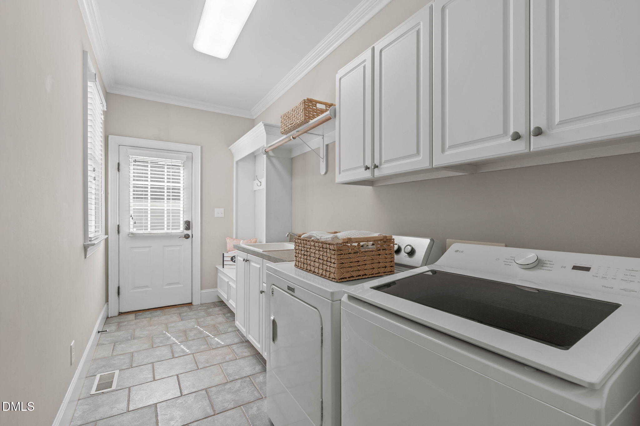 3717 Knollcreek Drive Property Photo 28