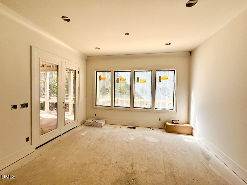 240 Ironwood Boulevard Property Photo 9