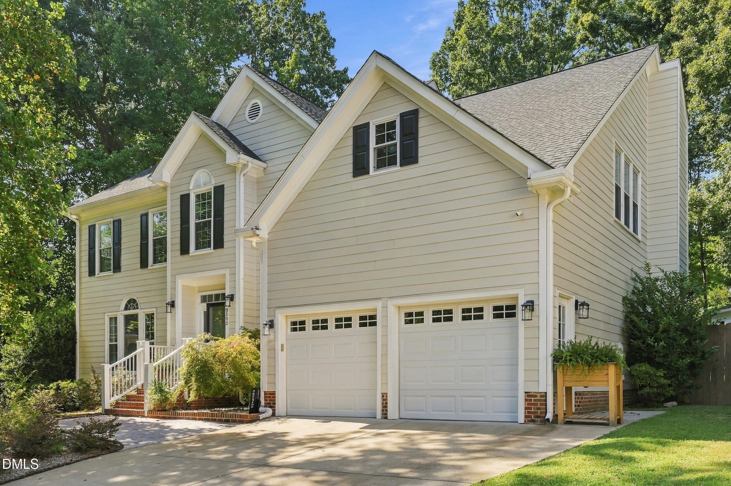 8505 Bluff Pointe Court Property Photo 1