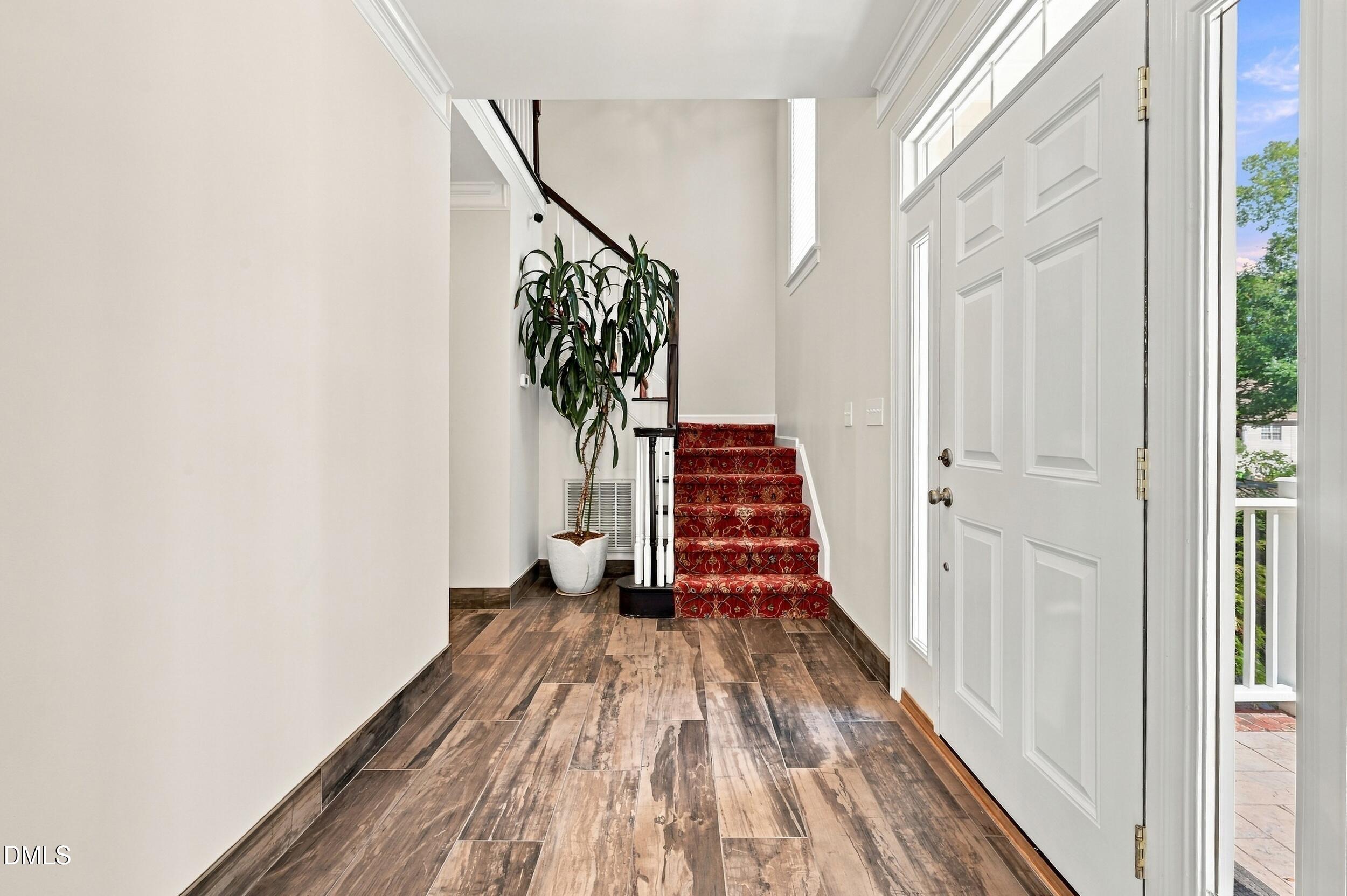 8505 Bluff Pointe Court Property Photo 3