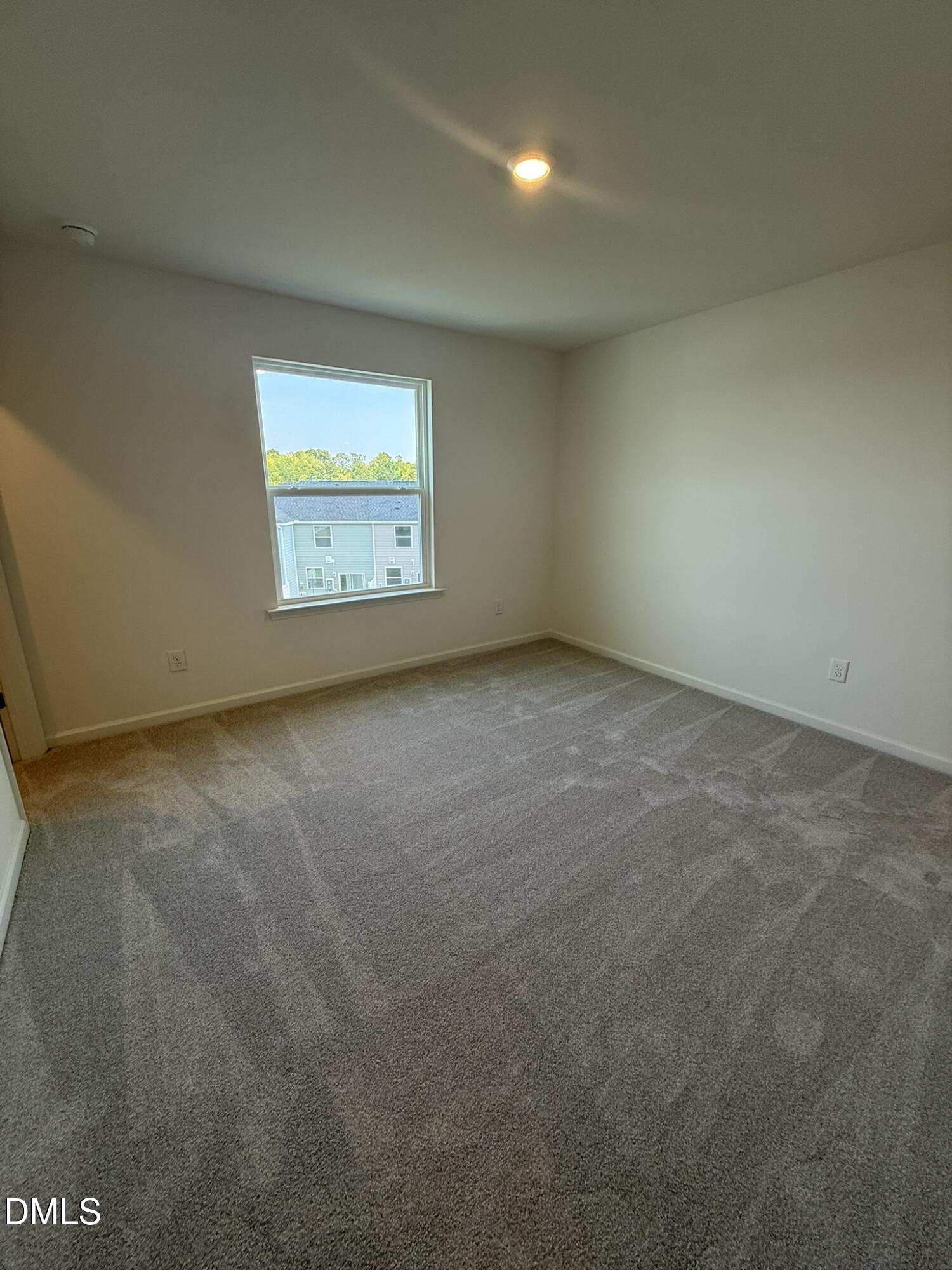 2035 Oakdale Drive Property Photo 5