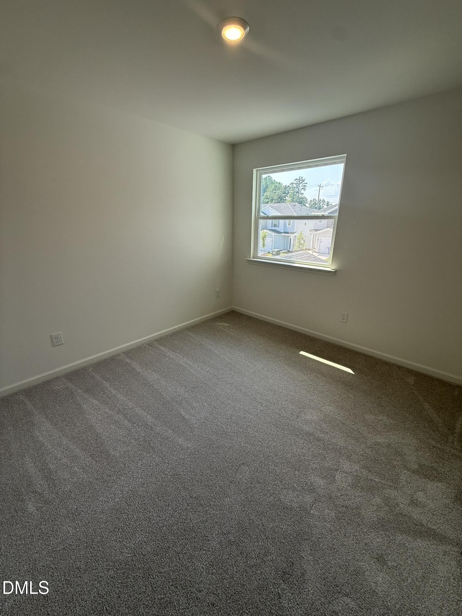 2035 Oakdale Drive Property Photo 8