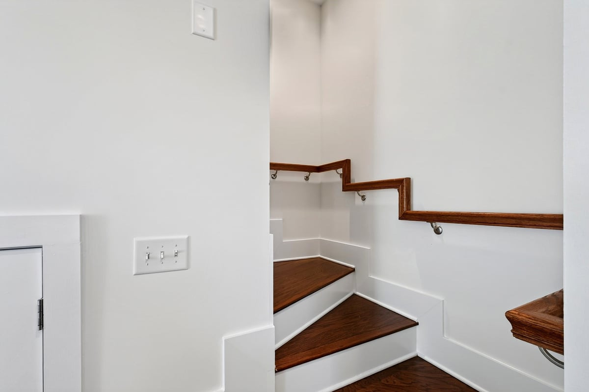258 William Drummond Way Property Photo 24