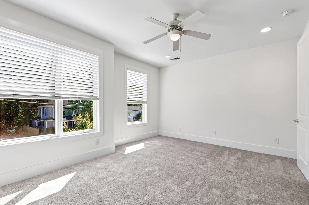 258 William Drummond Way Property Photo 25