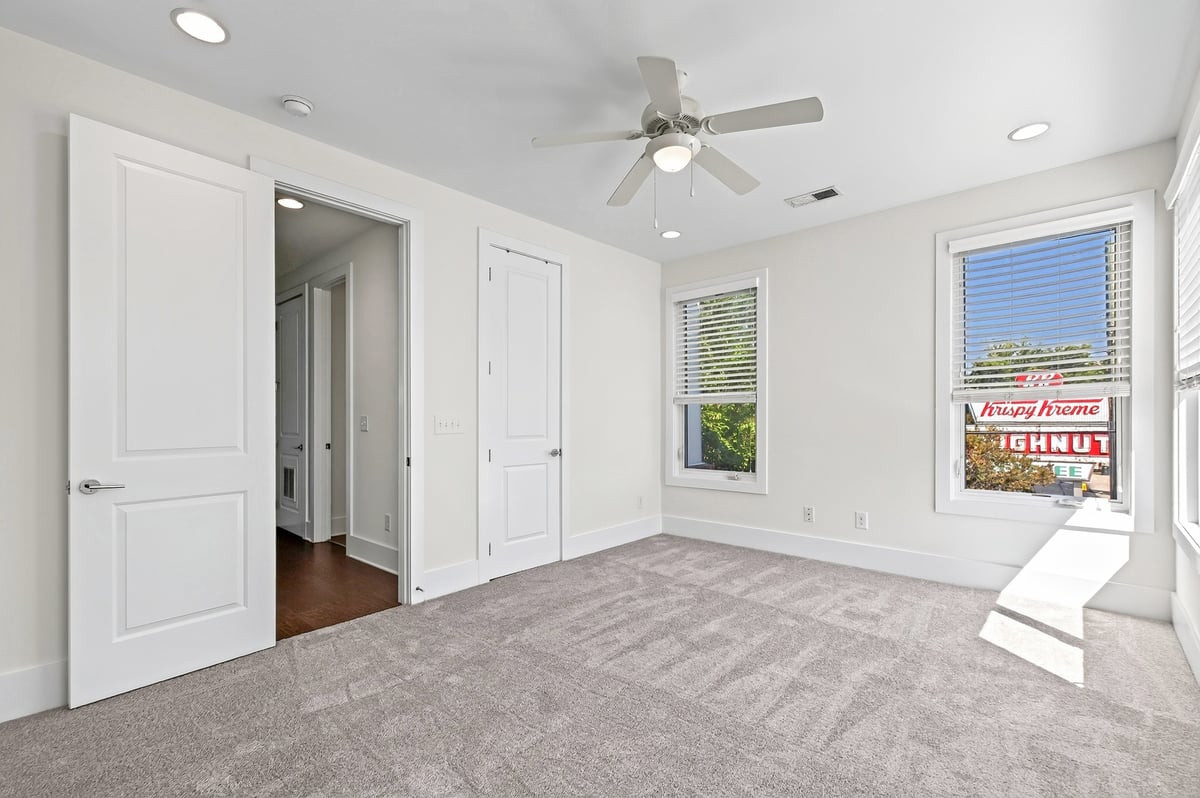 258 William Drummond Way Property Photo 27