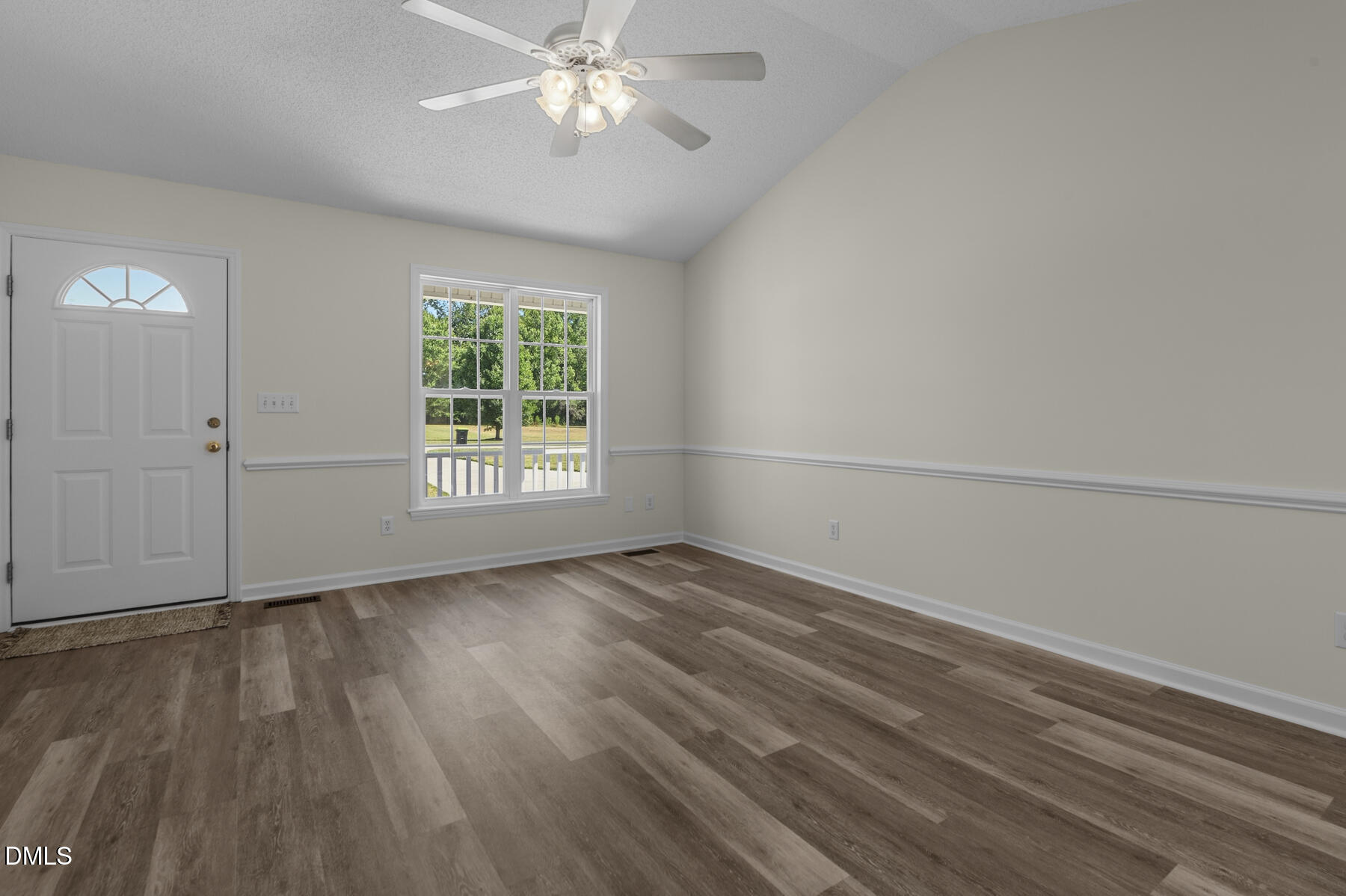 60 Candlewood Drive Property Photo 6