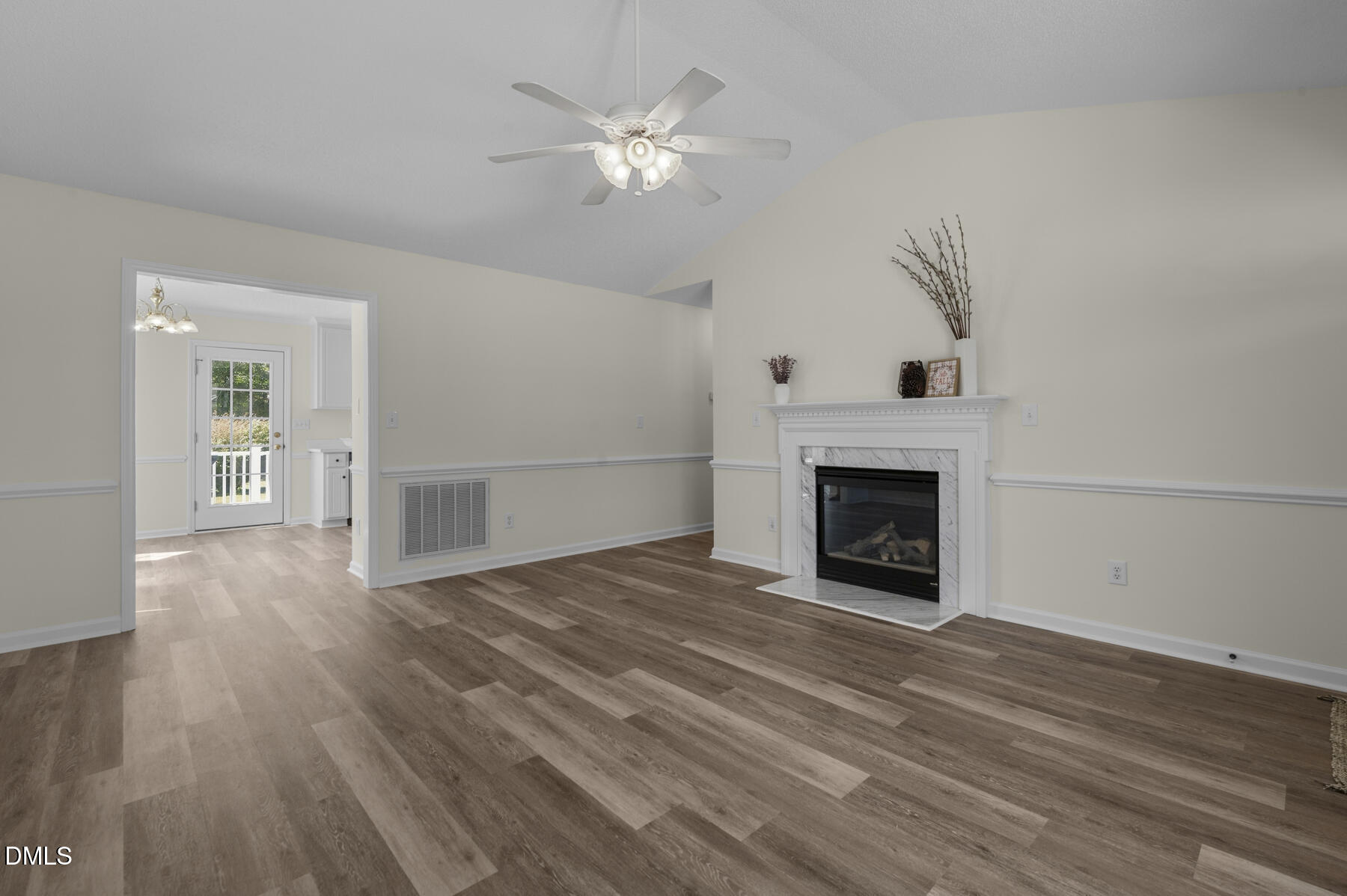 60 Candlewood Drive Property Photo 7