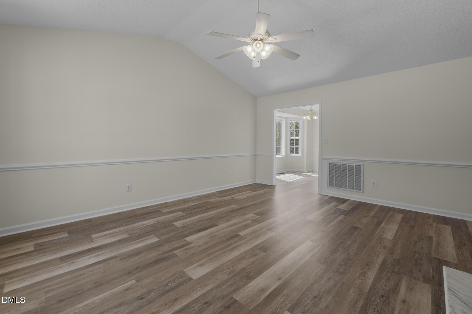 60 Candlewood Drive Property Photo 8