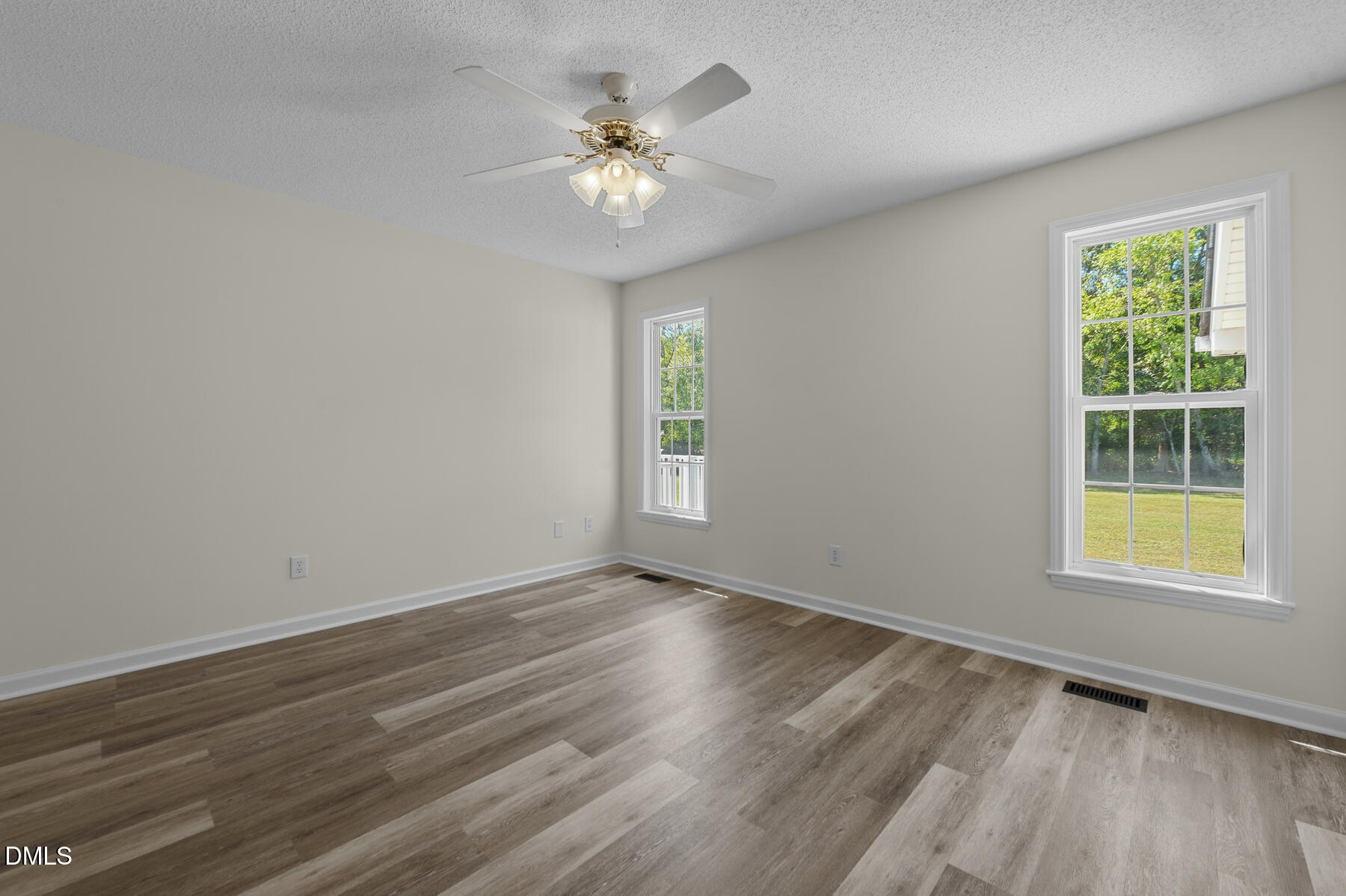60 Candlewood Drive Property Photo 14