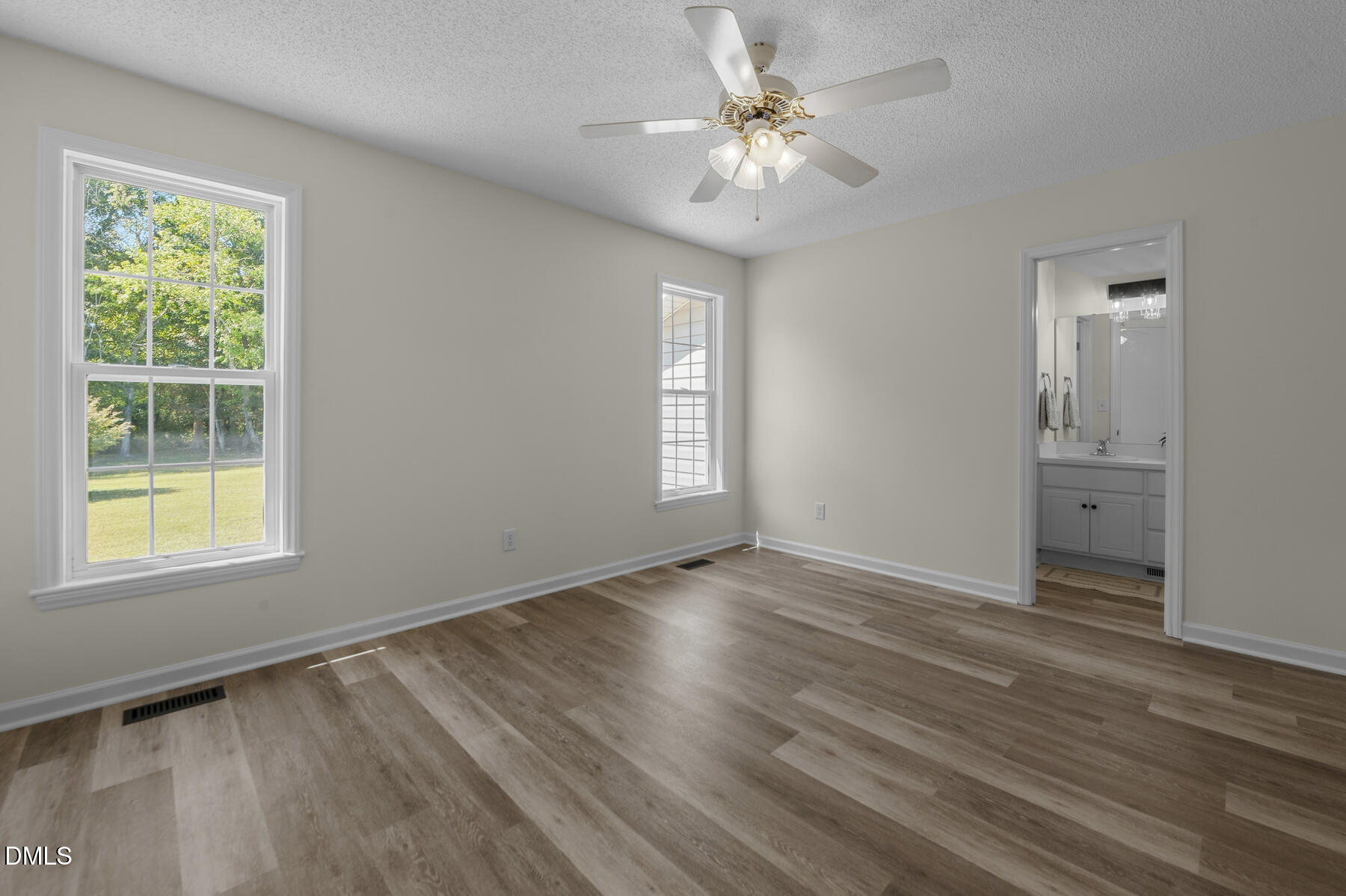 60 Candlewood Drive Property Photo 15