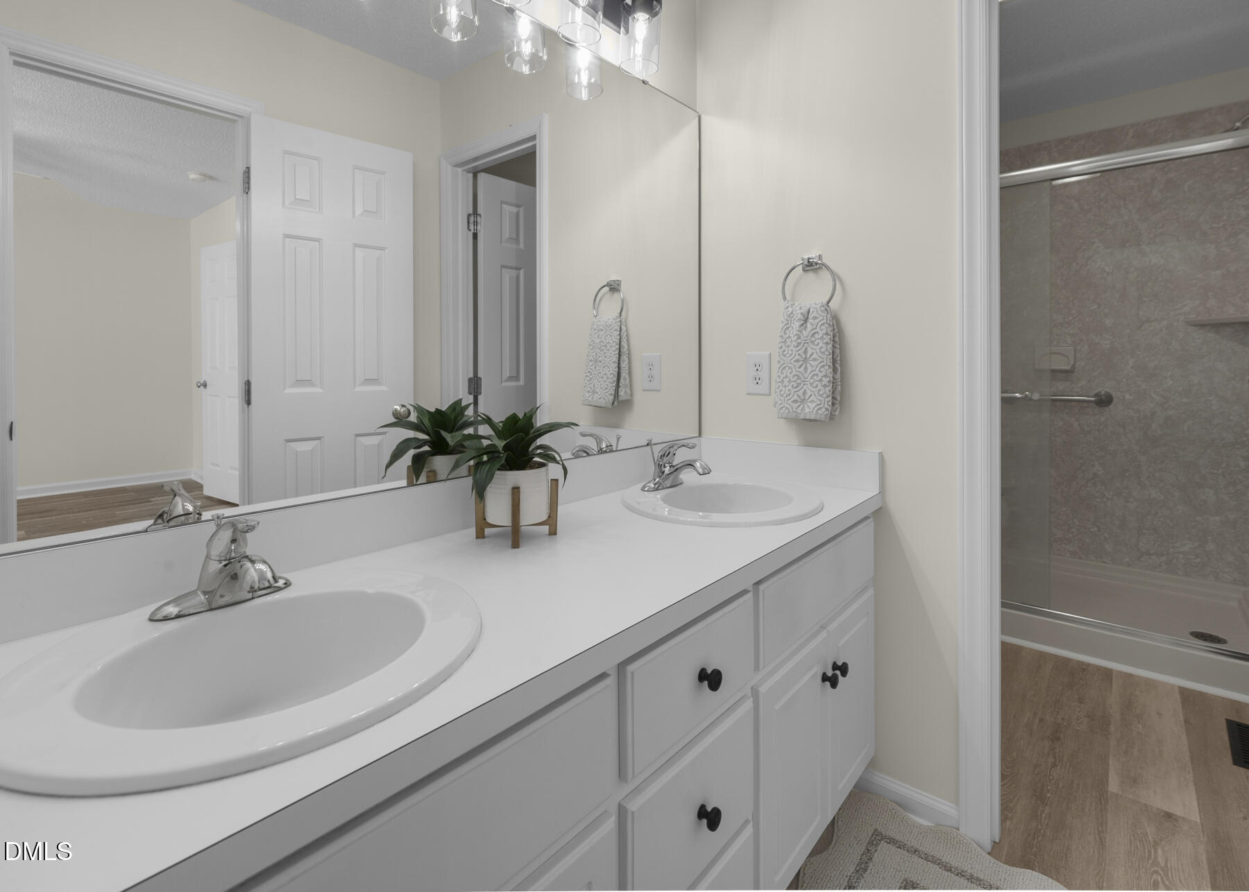 60 Candlewood Drive Property Photo 16