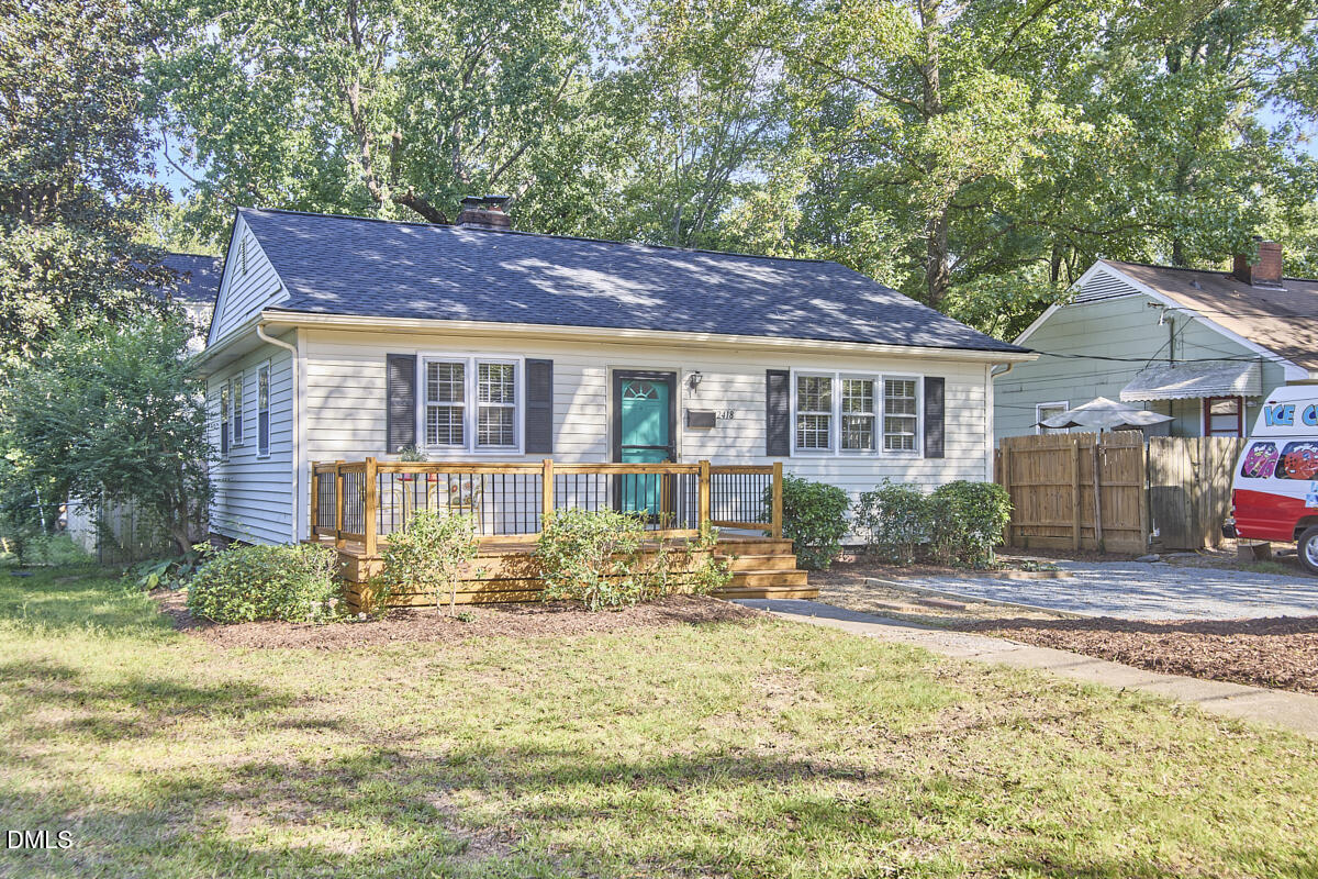 2418 Acadia Street Property Photo 2