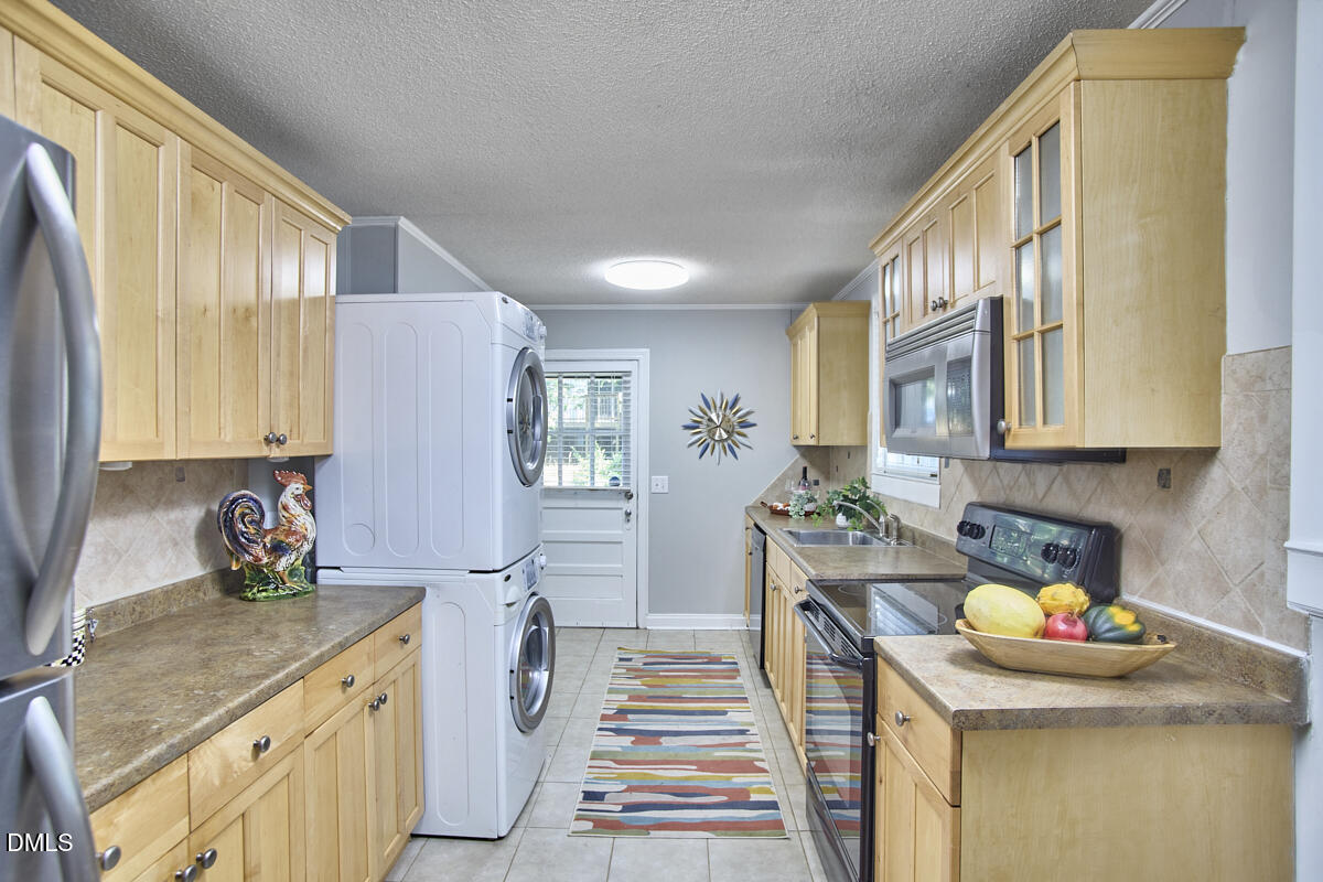 2418 Acadia Street Property Photo 13