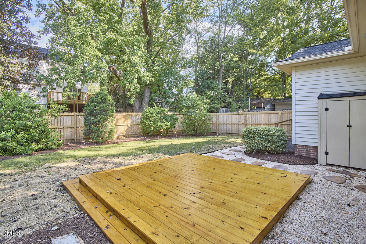 2418 Acadia Street Property Photo 25