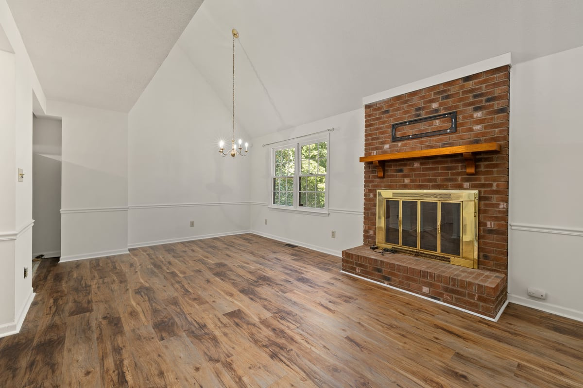5616 Mantachie Court Property Photo 4