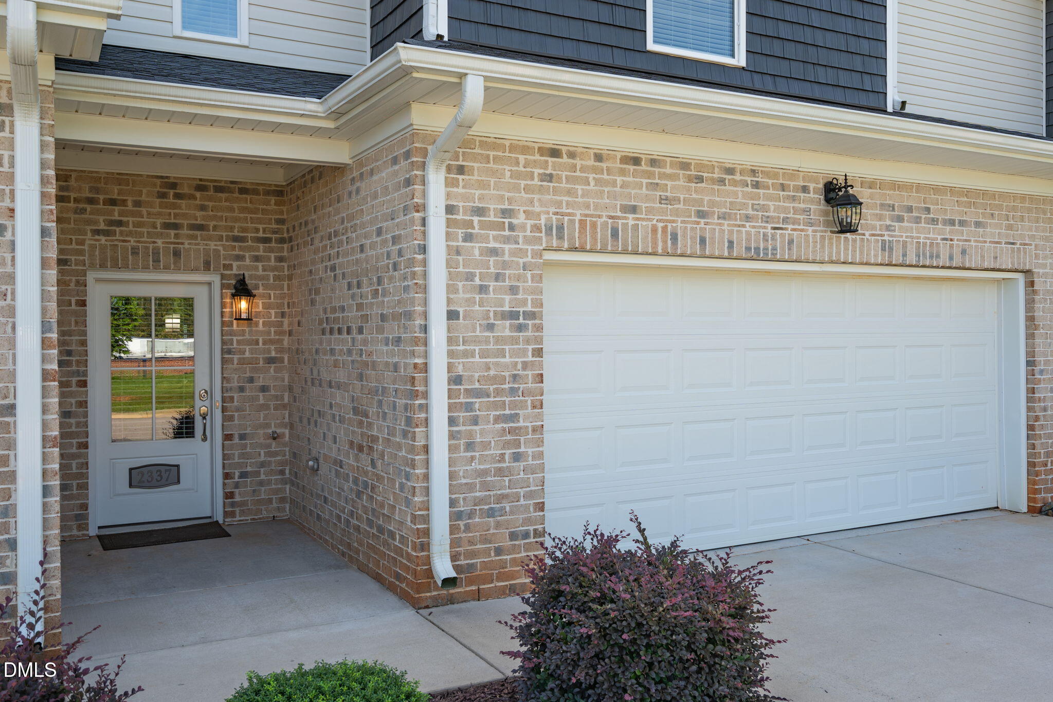 2337 Tribek Court Property Photo 6