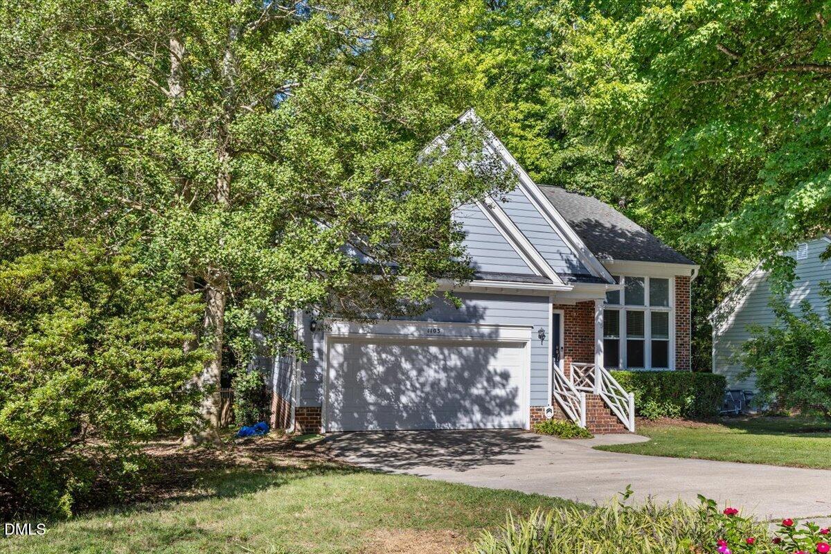 1103 Silvershire Way Property Photo 2
