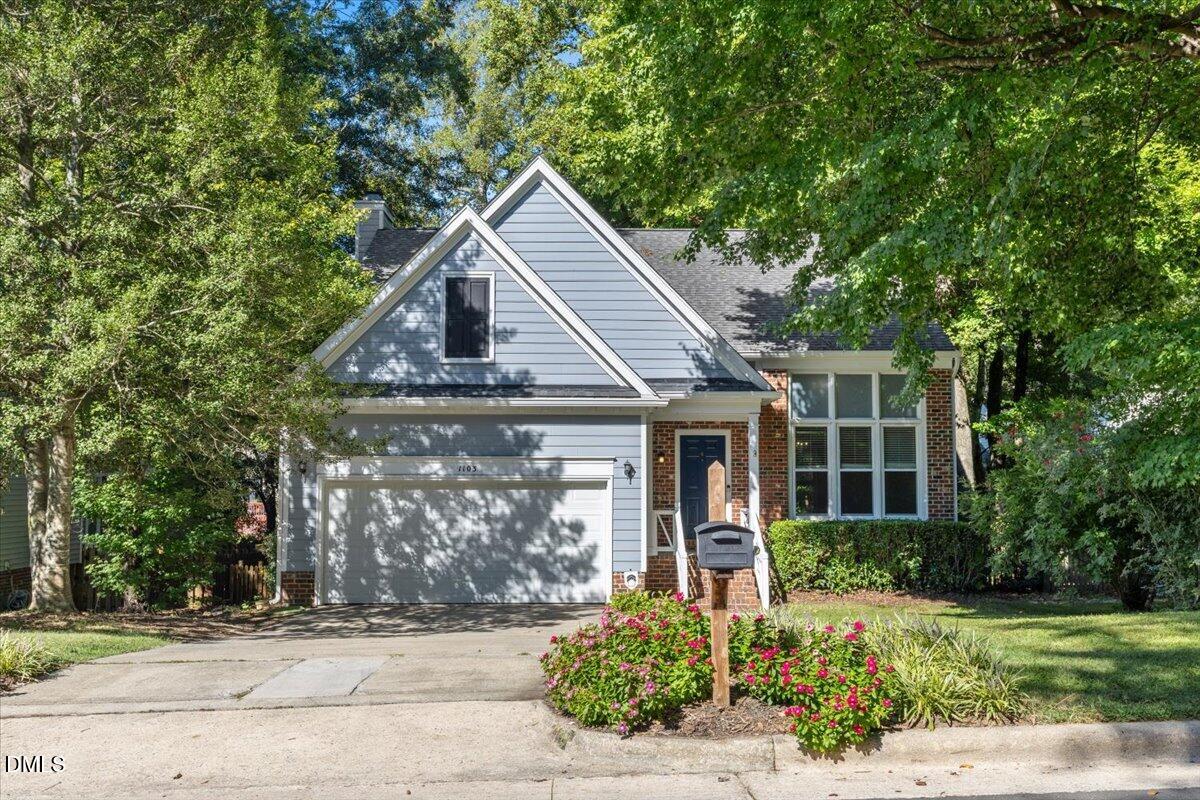 1103 Silvershire Way Property Photo 3