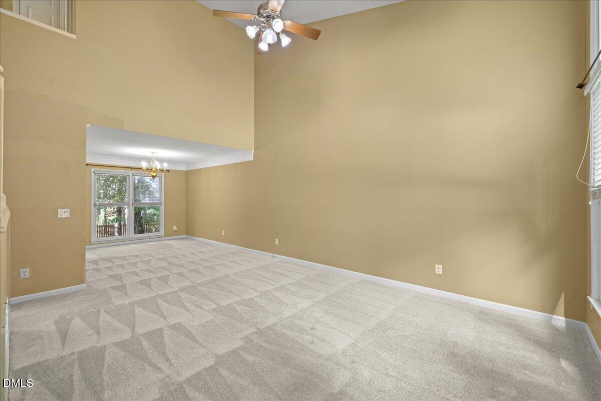 1103 Silvershire Way Property Photo 4