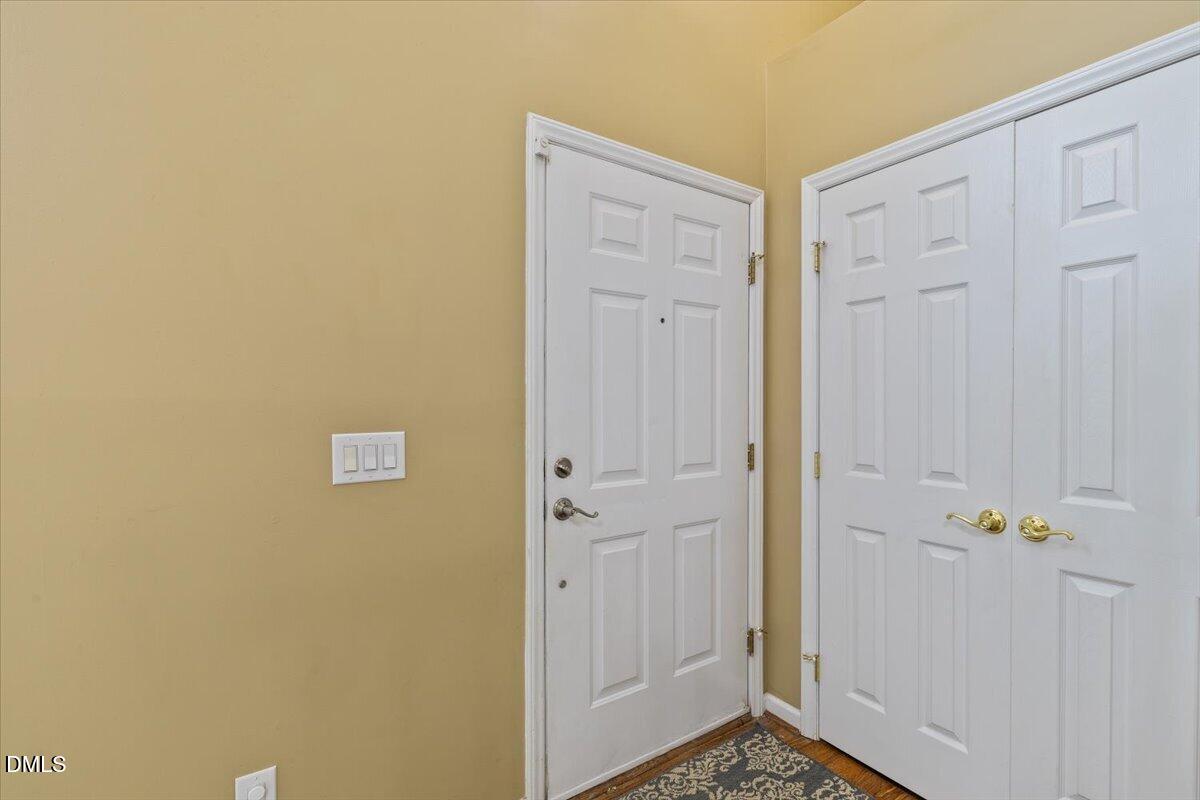1103 Silvershire Way Property Photo 5