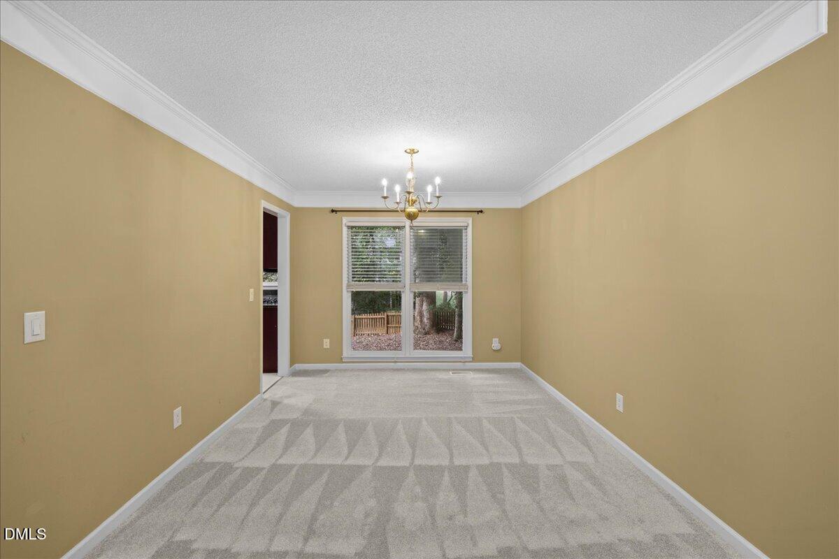 1103 Silvershire Way Property Photo 5