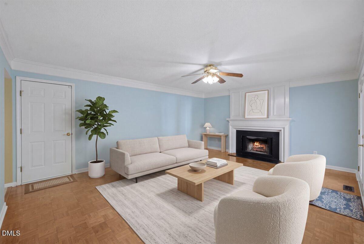 1103 Silvershire Way Property Photo 12
