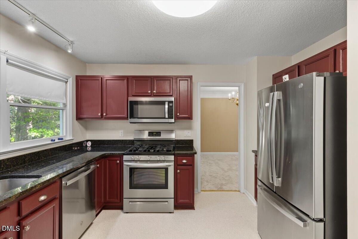 1103 Silvershire Way Property Photo 15