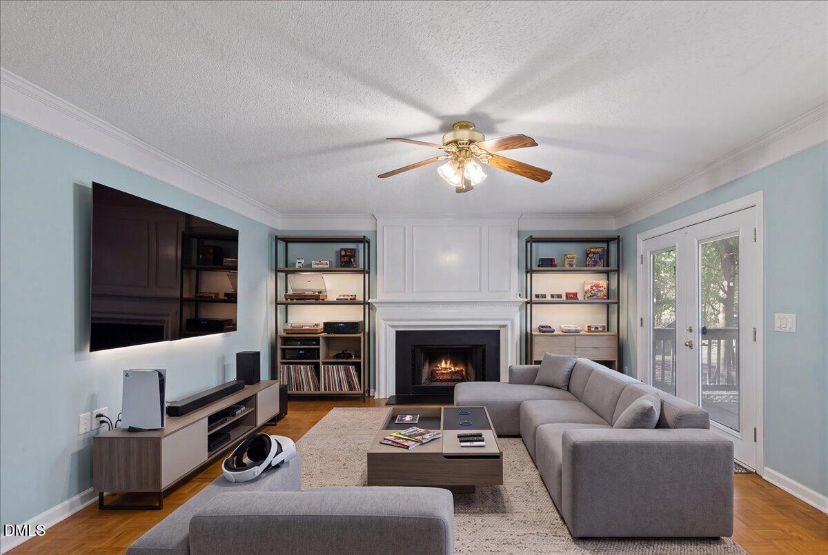 1103 Silvershire Way Property Photo 18