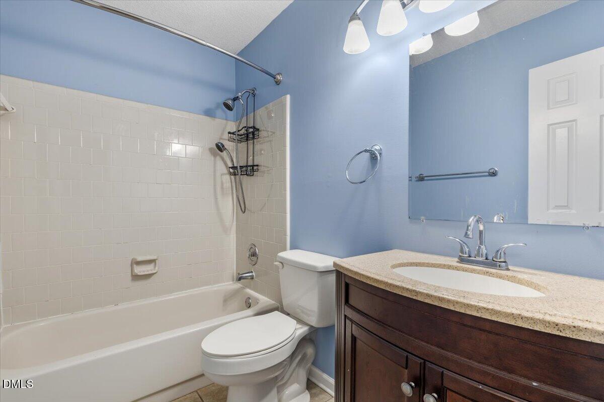 1103 Silvershire Way Property Photo 38
