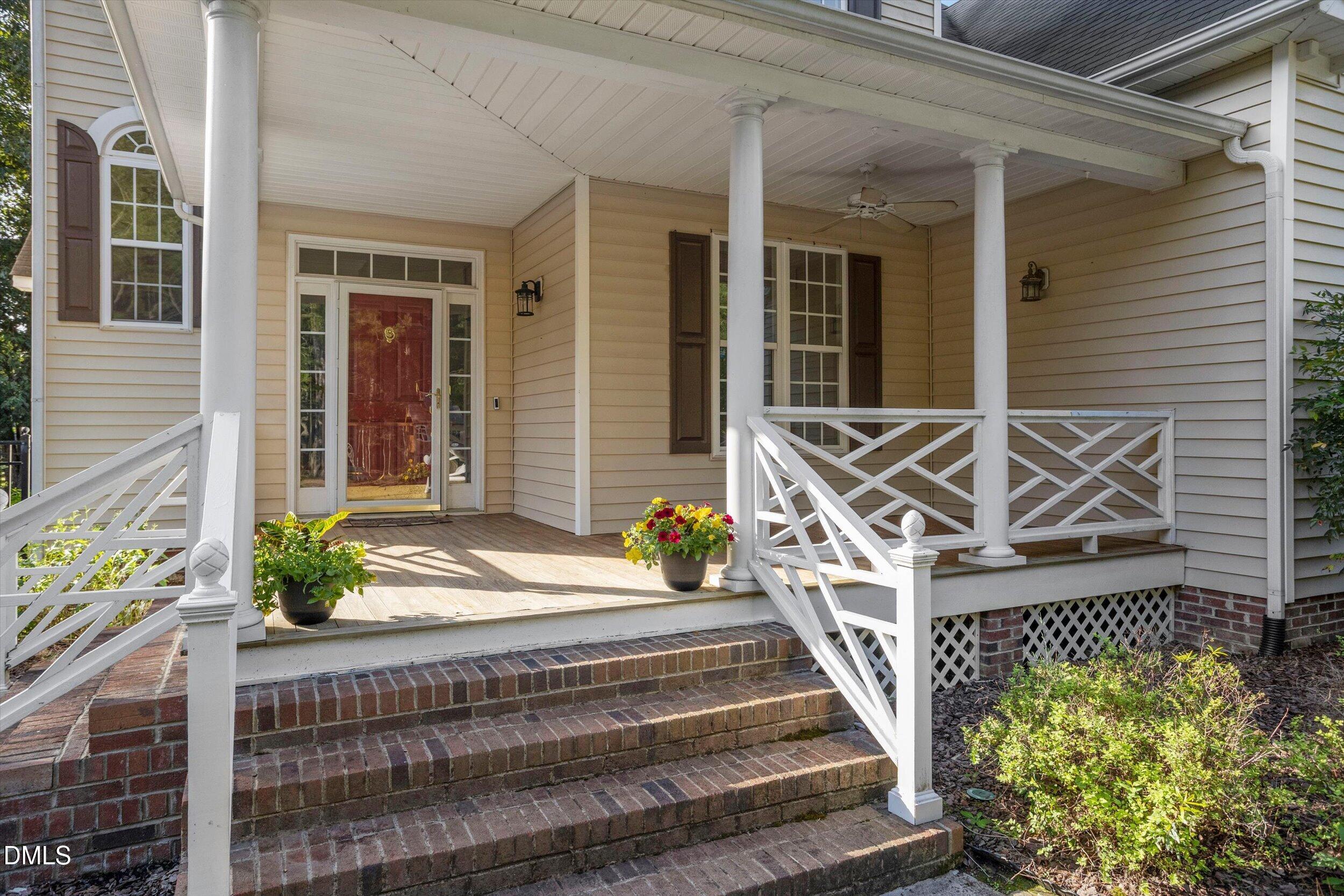 755 Arrowhead Loop Property Photo 2
