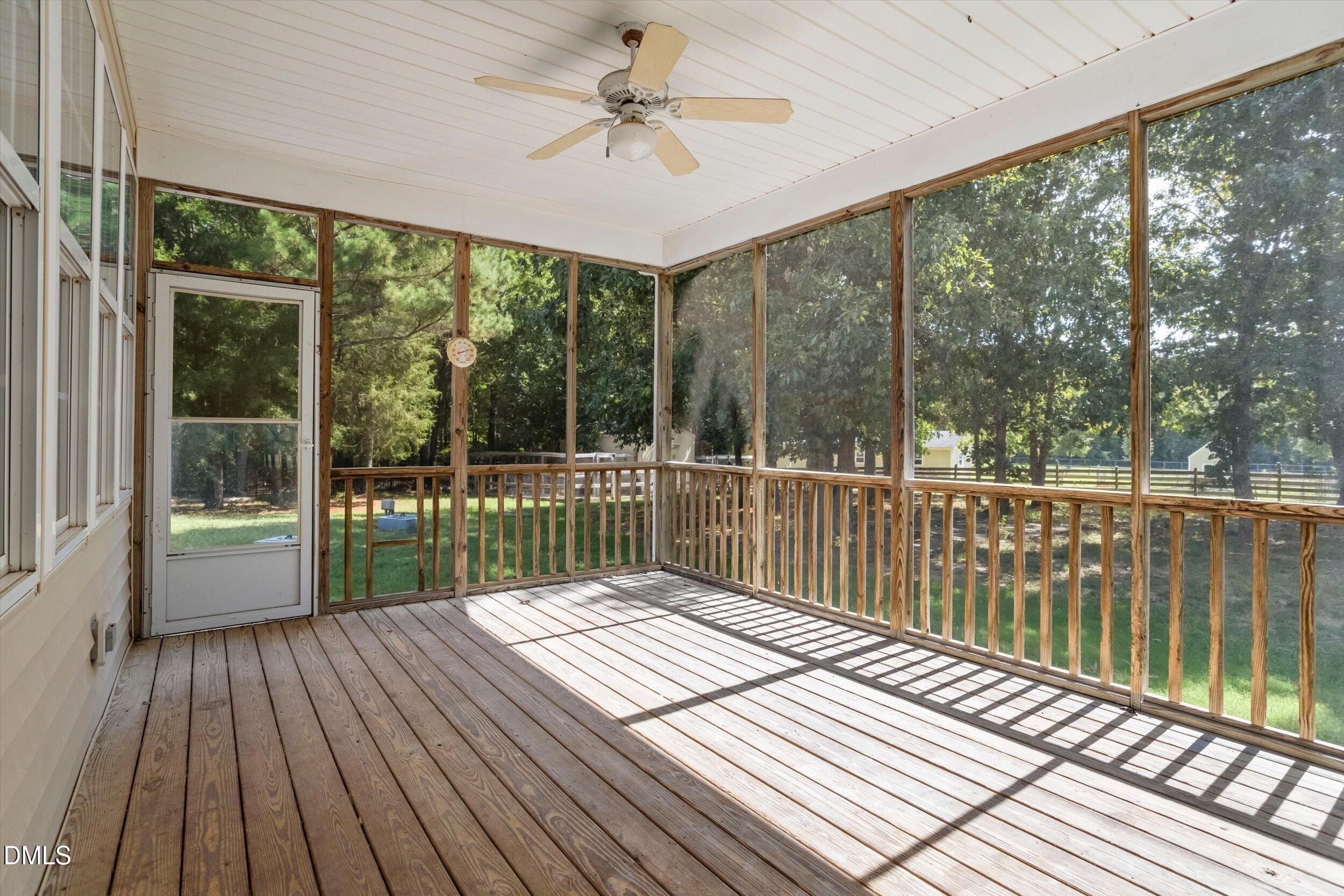 755 Arrowhead Loop Property Photo 4