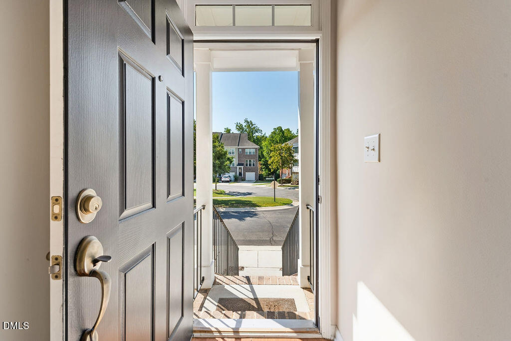 1043 Summerhouse Road Property Photo 8