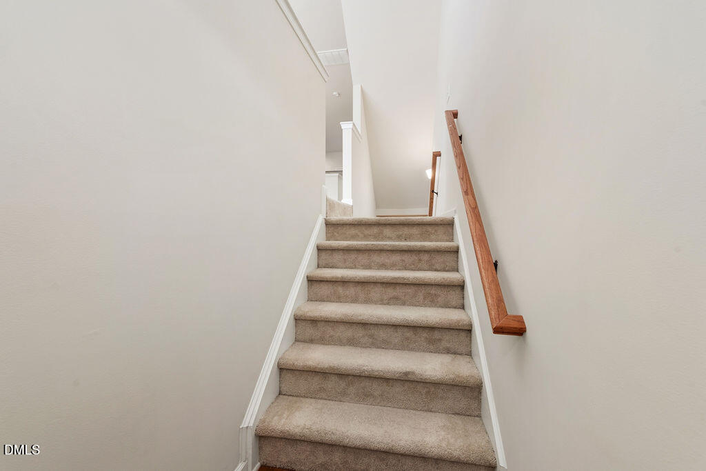1043 Summerhouse Road Property Photo 9